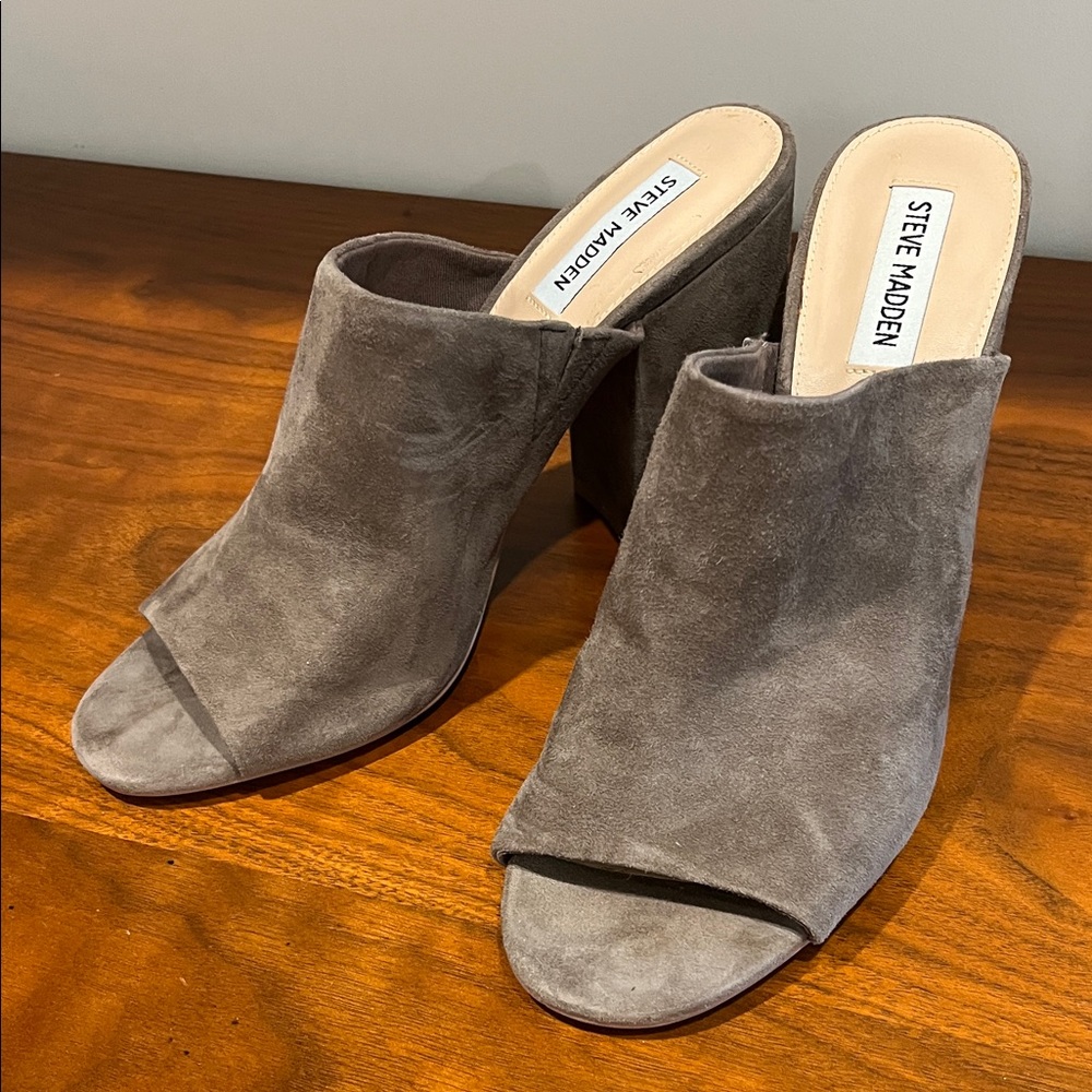 Steve Madden Grayish tan Suede Open-Toe Block Heel Mules 10 M
